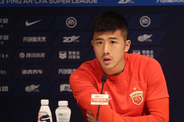 体育新闻-海港B队已进行4场热身赛，李圣龙面对“苏超”镇江队20分钟1射2传